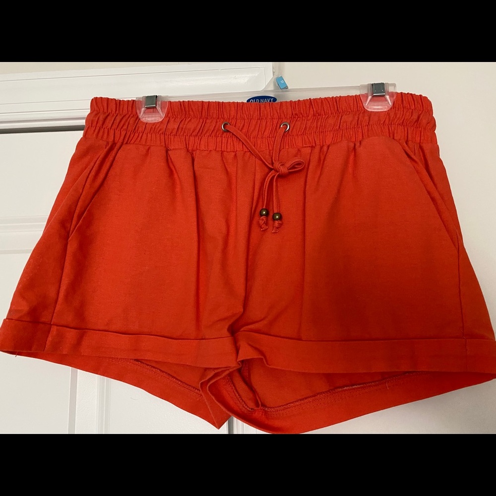 Women’s Coral Pull-On Shorts EUC